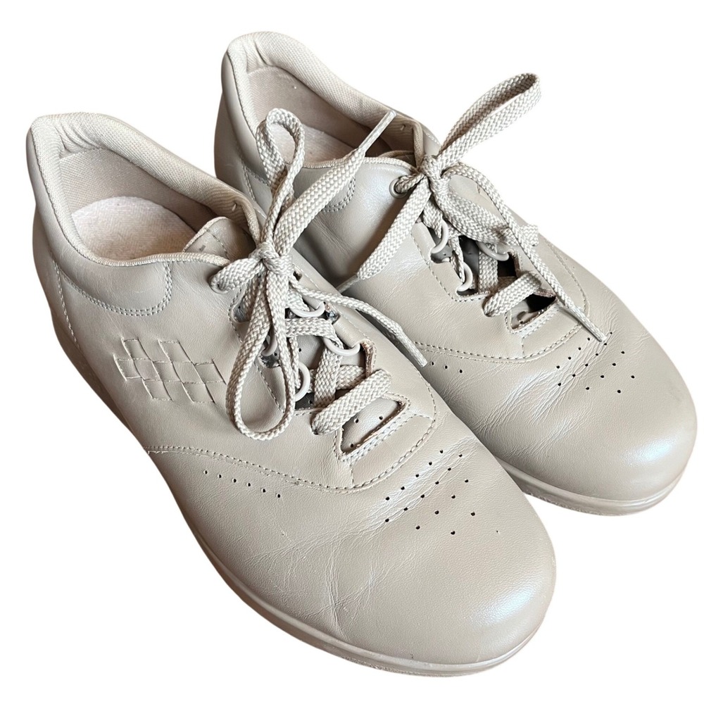 SAS Free Time Walking Shoes Womens Taupe Leather Lace Up Sneakers 8 WW